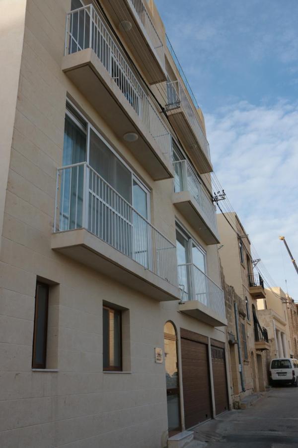 Wileg 4A Luxury Studio Apartment With Shared Swimming Pool. Qala Extérieur photo